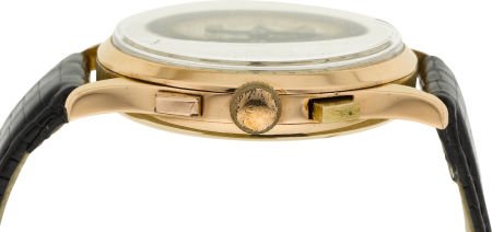 Universal Geneve Gold Two Register Chronograph  - 2
