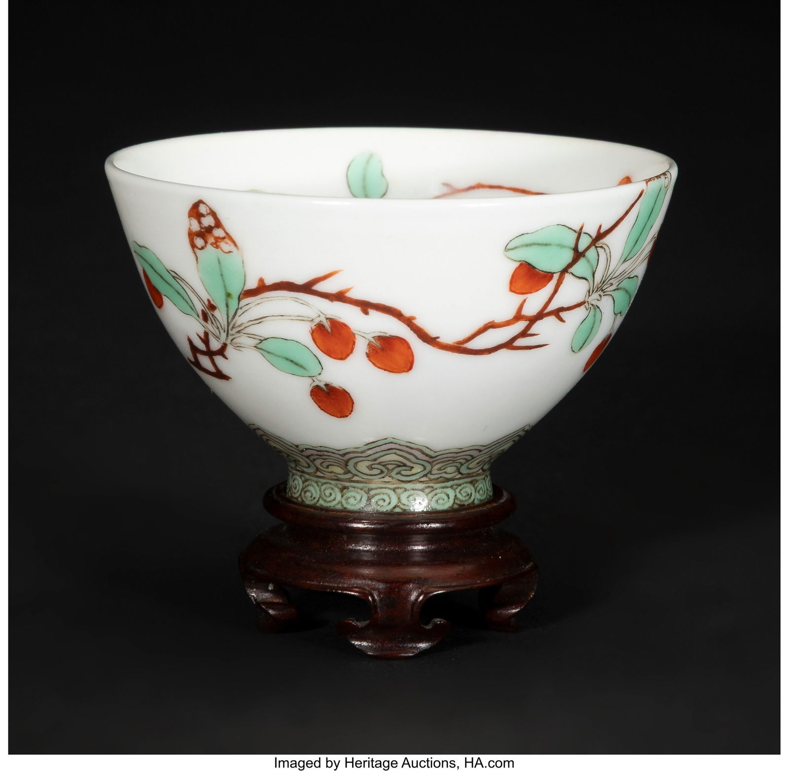 A Chinese Famille Rose 'Butterflies' Cup, 20th c (1 of 5)