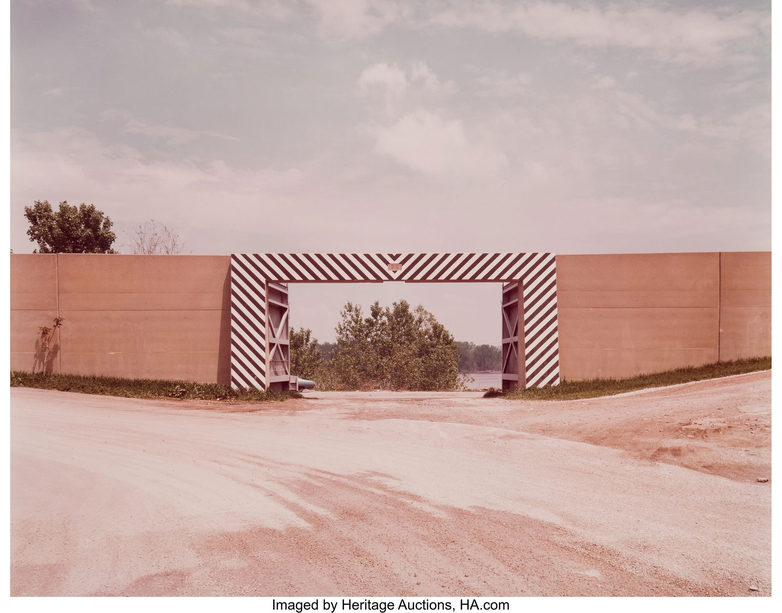 Joel Meyerowitz (American, b. 1938) The Levee, S: Joel Meyerowitz (American, b. 1938) The Levee, St. Louis, Missouri, 1978 Dye coupler print, printed 1981 15-1/4 x 19-1/2 inches (38&p
