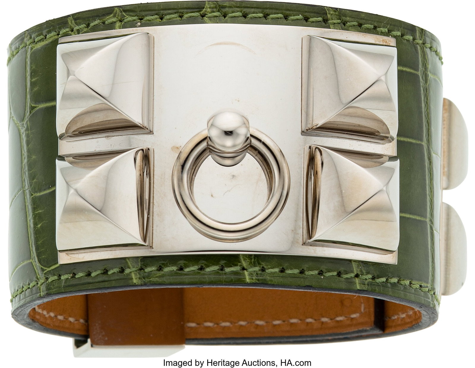 Hermès Shiny Vert Pelouse Alligator Collier de: Hermès Shiny Vert Pelouse Alligator Collier de Chien Bracelet with Palladium Hardware N Square, 2010 Condition: 2 6.75" Inner Circumference x 1.5" Width This bracelet