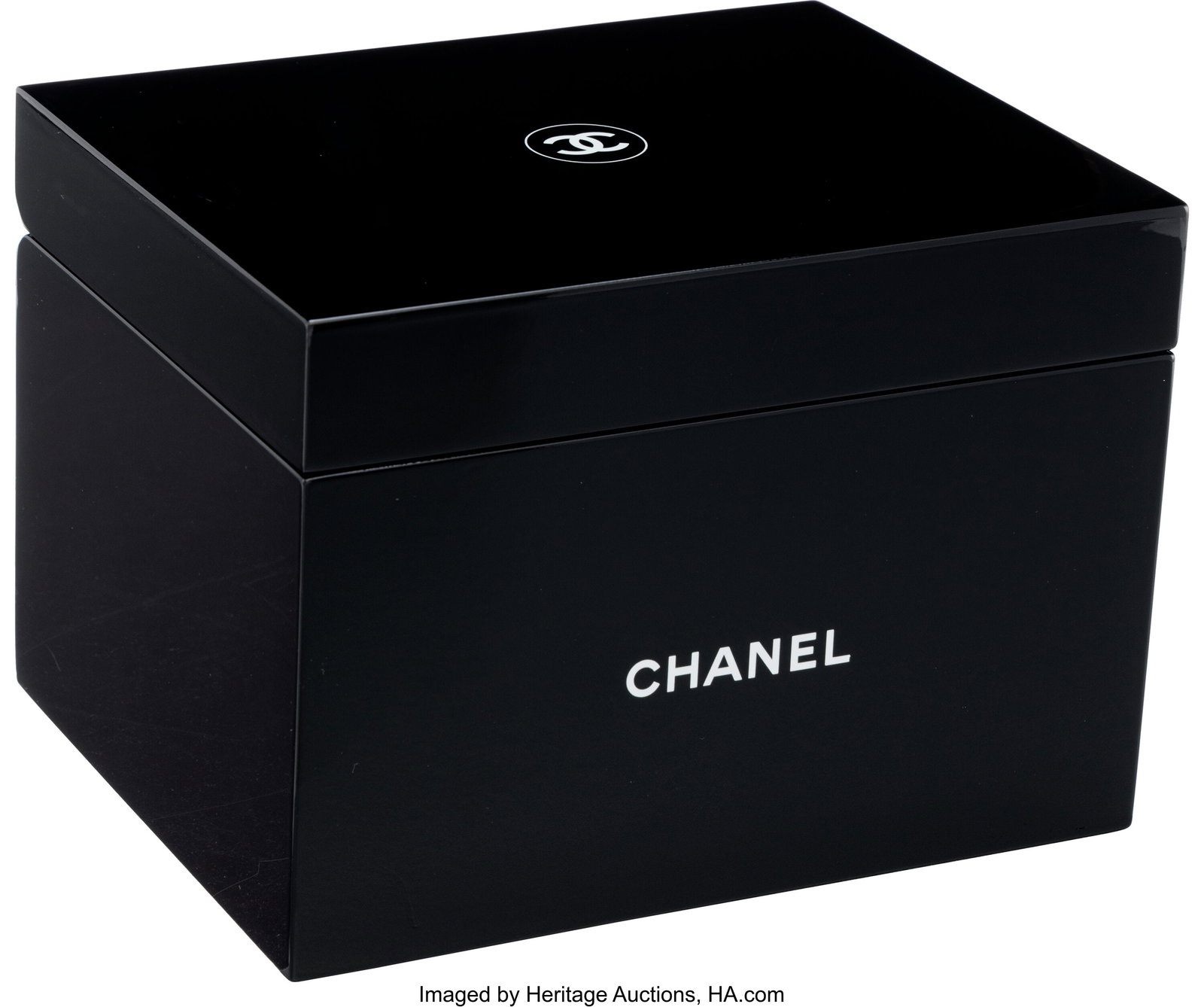 Chanel Black Lacquered Wood La Boite Laquee Beau (1 of 3)