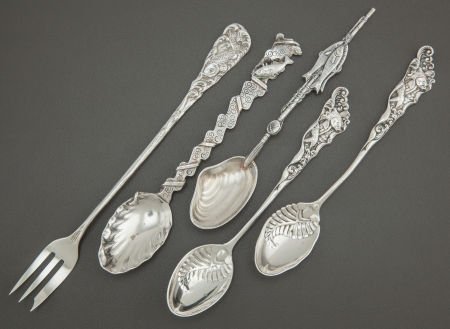 FOUR GORHAM SILVER FLATWARE ARTICLES INCLUDING H: FOUR GORHAM SILVER FLATWARE ARTICLES INCLUDING HIZEN PATTERN AND