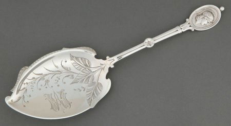 A JOHN WENDT MEDALLION PATTERN SILVER SLICE Joh: A JOHN WENDT MEDALLION PATTERN SILVER SLICE Joh