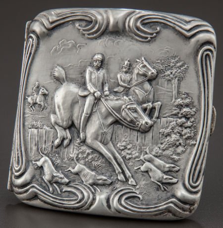 AN AMERICAN SILVER AND SILVER GILT CIGARETTE CAS: AN AMERICAN SILVER AND SILVER GILT CIGARETTE CASE Maker unknown, circa 1900 Marks: