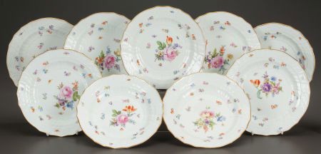 A SET OF NINE MEISSEN PORCELAIN FLORAL PLATES Me: A SET OF NINE MEISSEN PORCELAIN FLORAL PLATESMeissen Porcelain Manufactory, Meissen, Germa