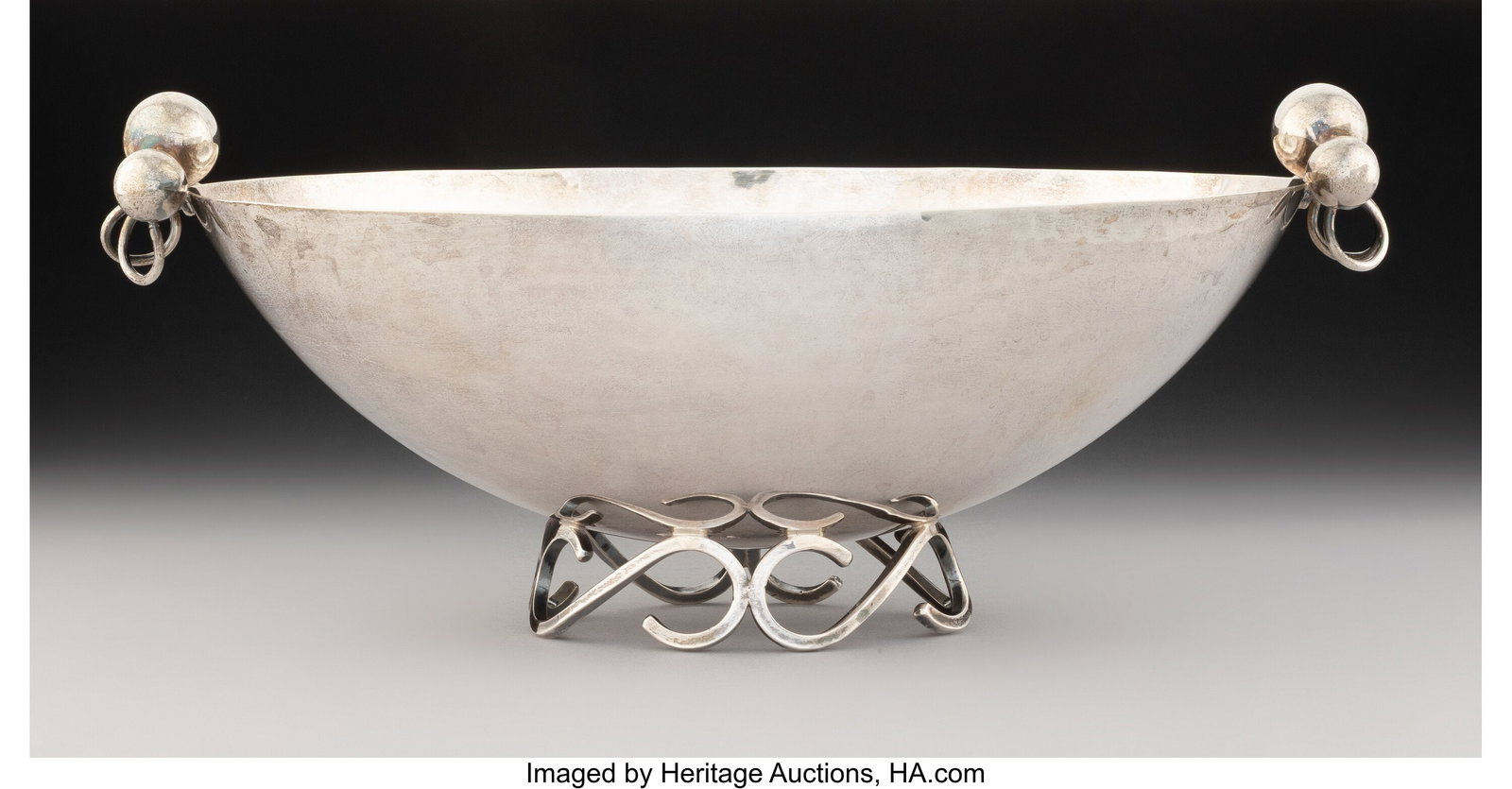 An Alfredo Sciarrotta Silver Center Bowl, Newpor (1 of 5)