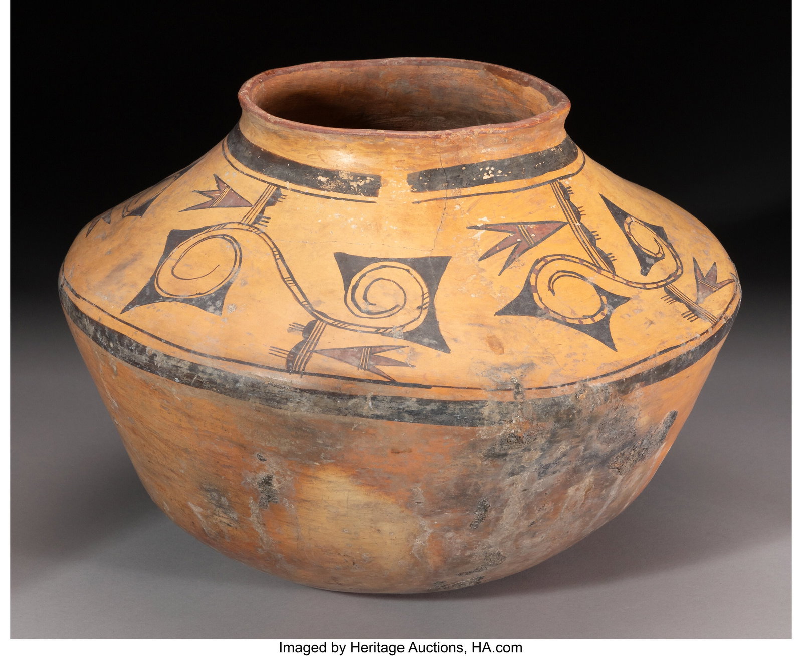 A Large Hopi Polychrome Storage Jar c. 1900 cl (1 of 4)