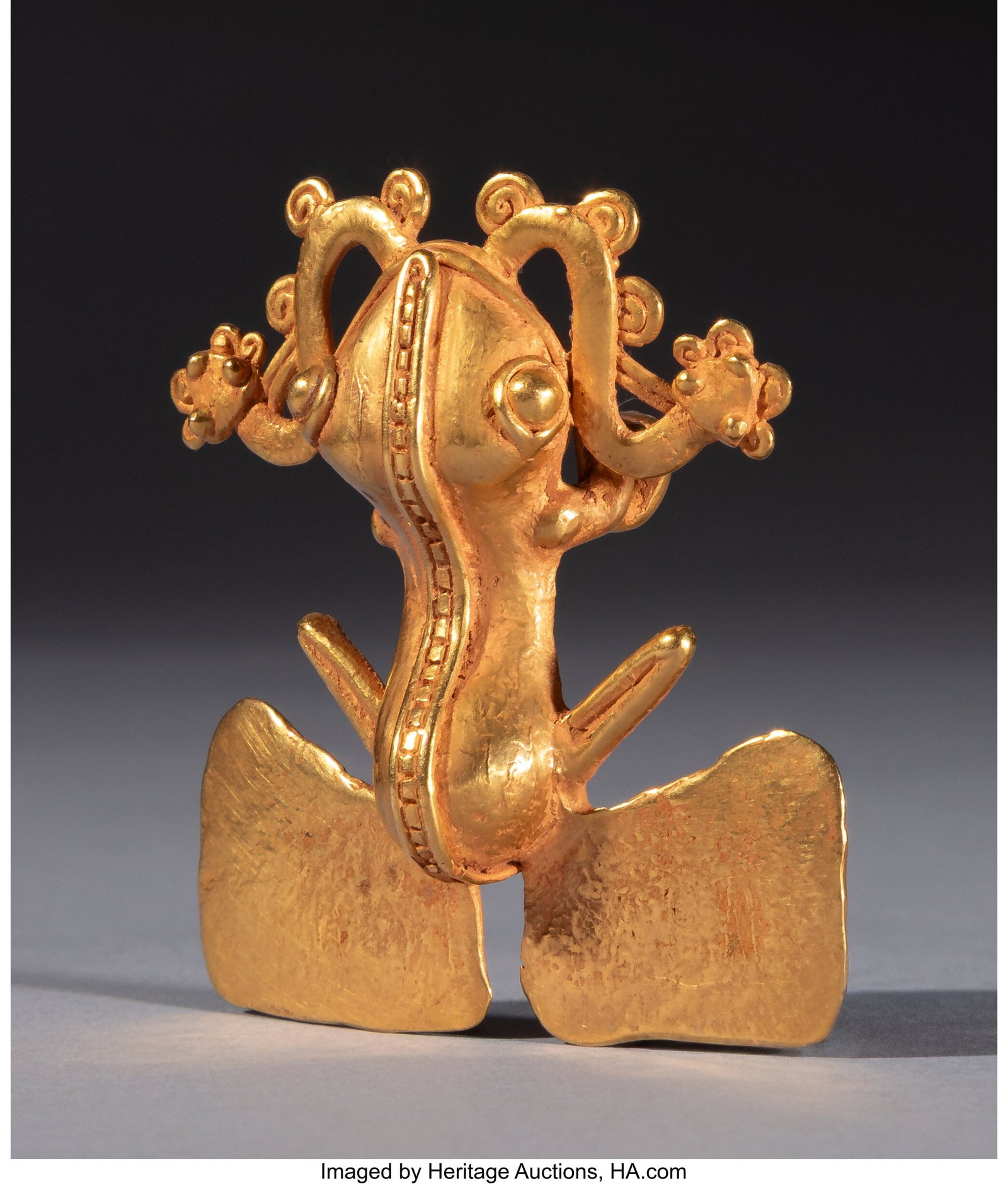 A Pre-Columbian Gold Frog Pendant Panama, proba (1 of 3)