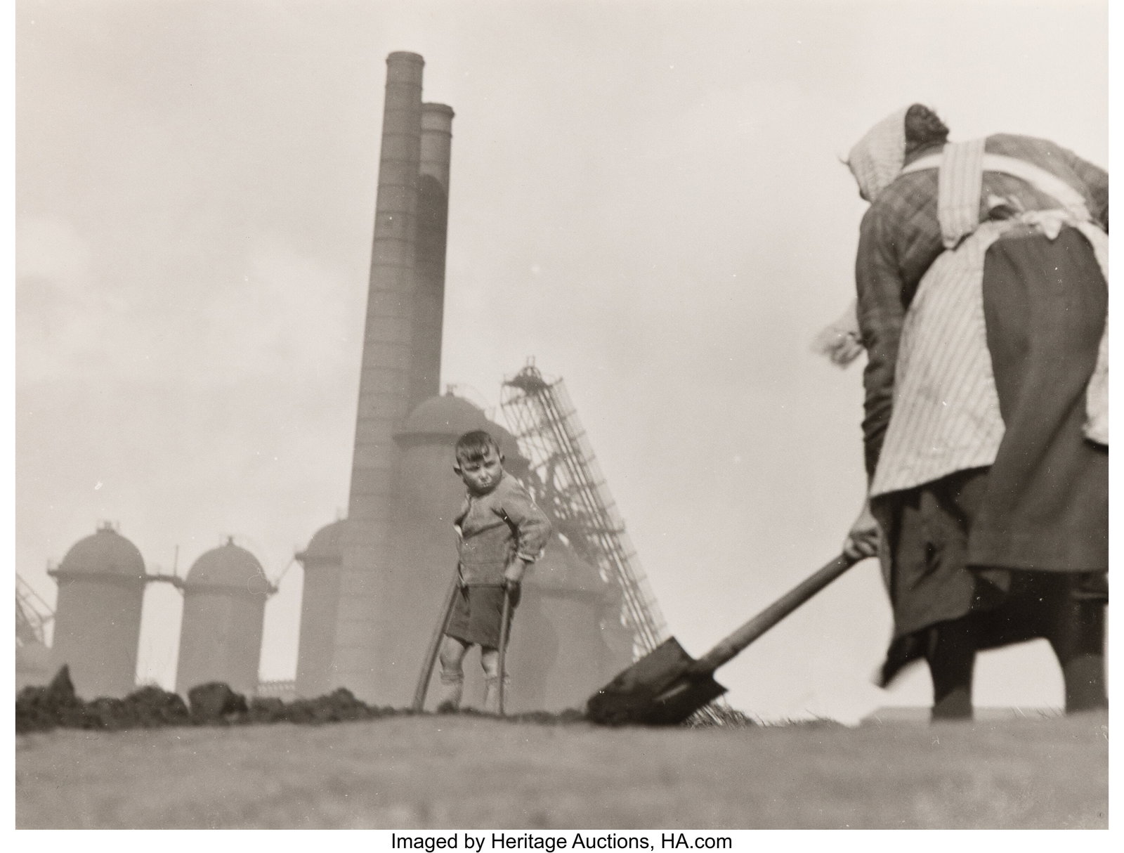 Else Thalemann (German, 1901-1984) Feldarbeit, R: Else Thalemann (German, 1901-1984) Feldarbeit, Ruhrgebiet, 1920s Gelatin silver print on Agfa paper, printed later 6-3/4 x 8-3/4 inches (17.1 x 22