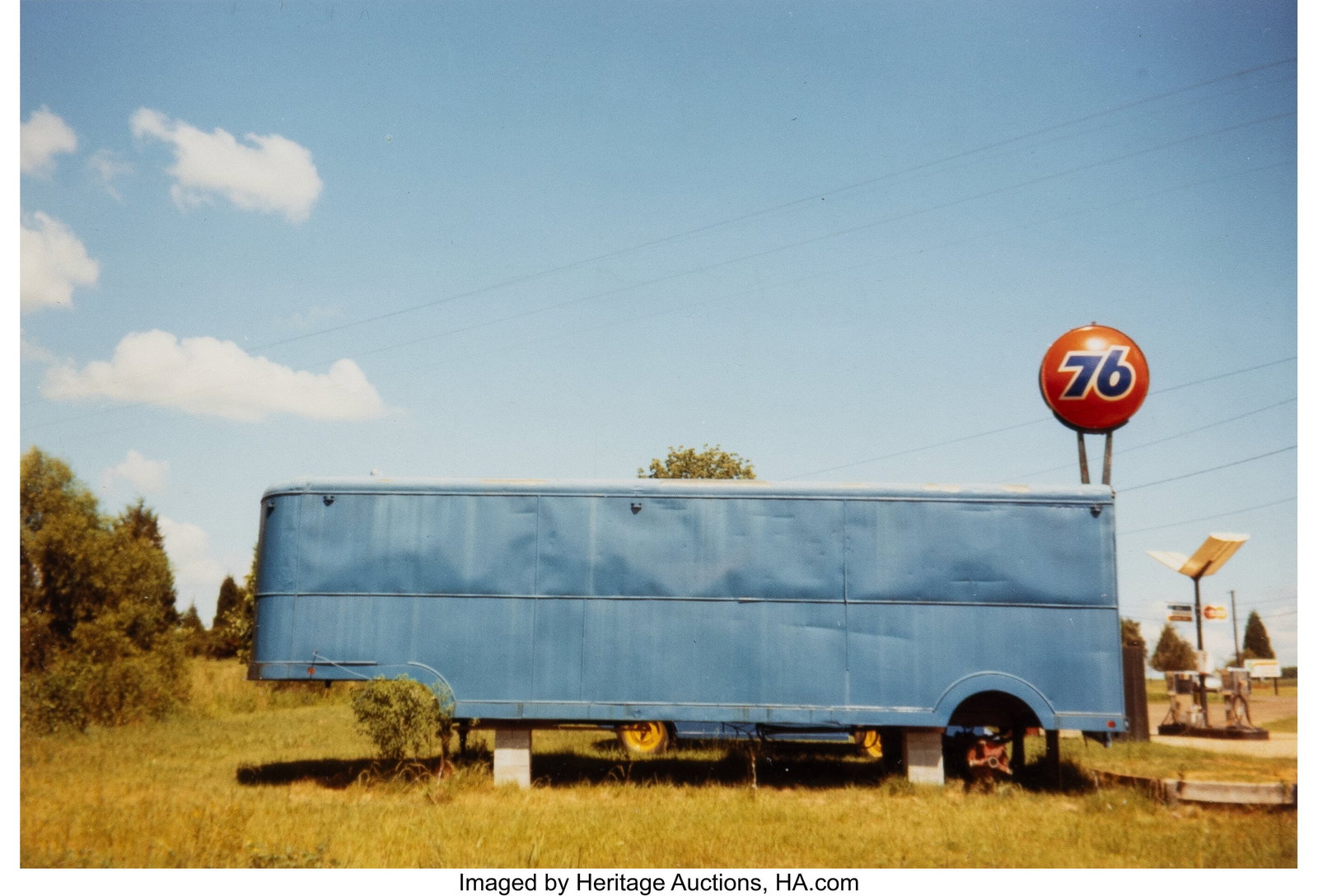 William Christenberry Jr. (American, 1936-2016) : William Christenberry Jr. (American, 1936-2016) Blue Trailer, Near Demopolis Alabama, 1977 Dye coupler print 3-1/2 x 4-3/4 inches (8.9 x 12&perio