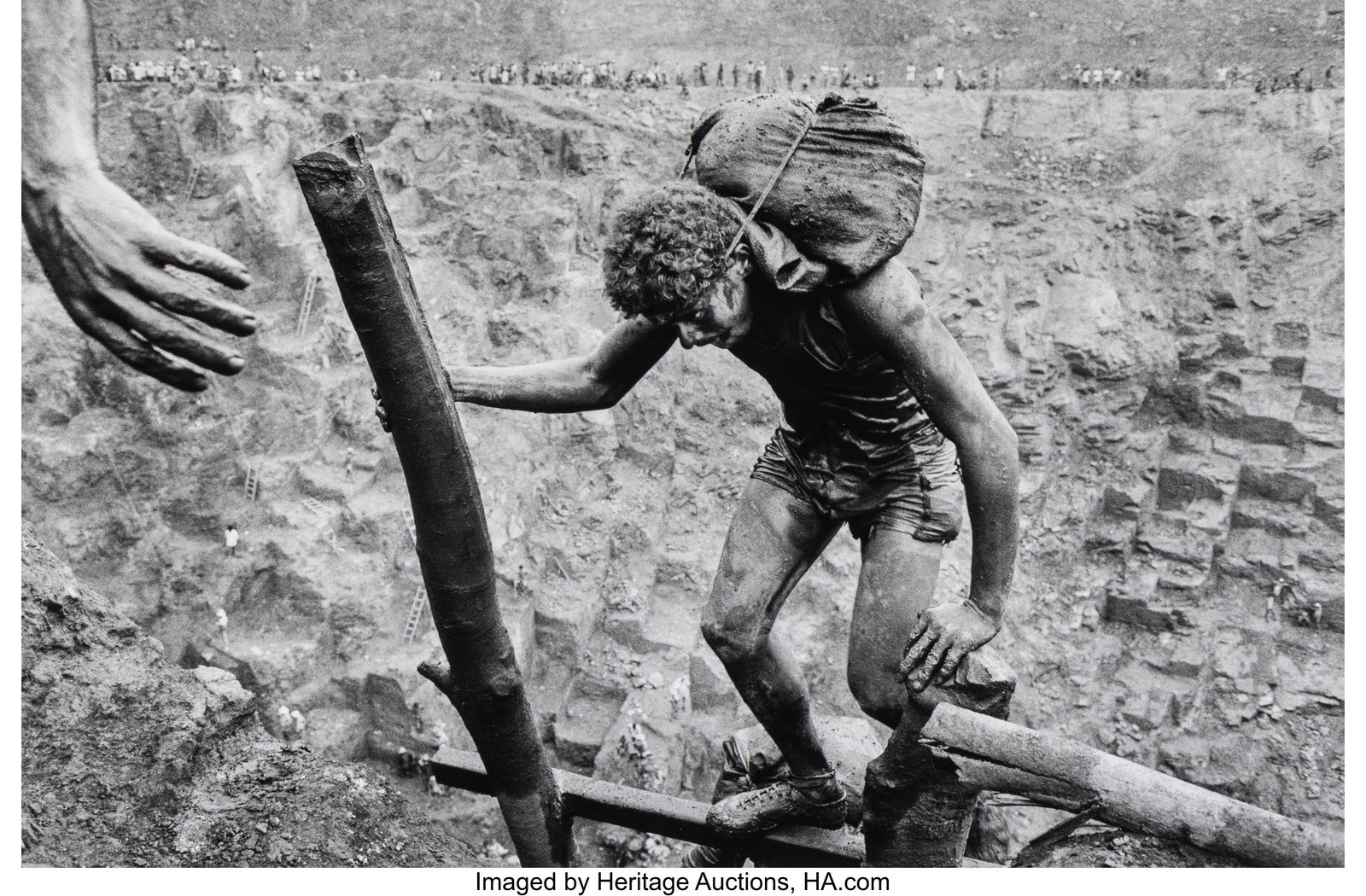 Sebastiao Salgado (Brazilian, 1944-2025) Gold Mi: Sebastiao Salgado (Brazilian, 1944-2025) Gold Mine, Serra Pelada, Brazil, 1986 Gelatin silver print 11-1/2 x 17-1/2 inches (29.2 x 44.5 cm&