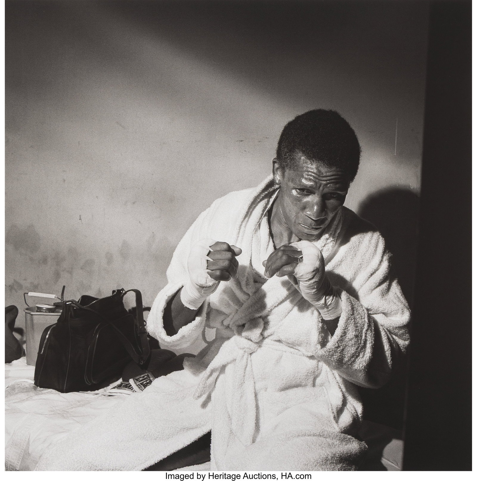 Larry Fink (American, 1941-2023) Boxing (complet: Larry Fink (American, 1941-2023) Boxing (complete with 15 works), 1983-1993 Oversized digital pigment prints, printed 2006 36 x 36 inches (91.4 x 91&p