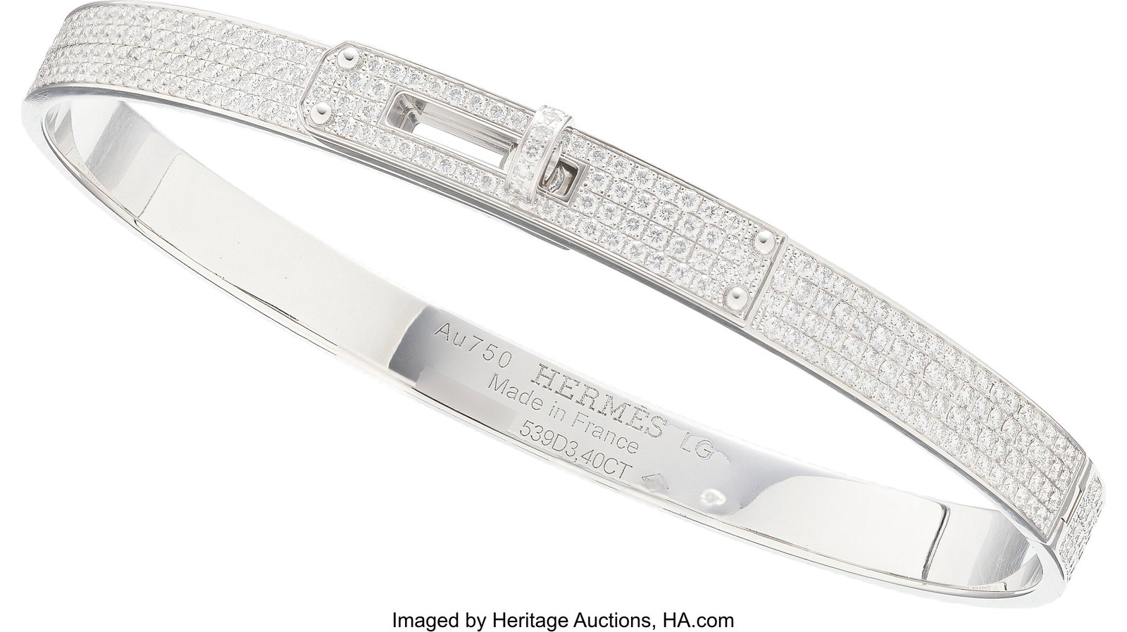 Hermès 18K White Gold Full Pavé Diamond Kelly : Hermès 18K White Gold Full Pavé Diamond Kelly Bracelet, Small Model Condition: 1 Designer Size LG This bracelet is done in 18K White Gold, featuring pave-set diamonds a