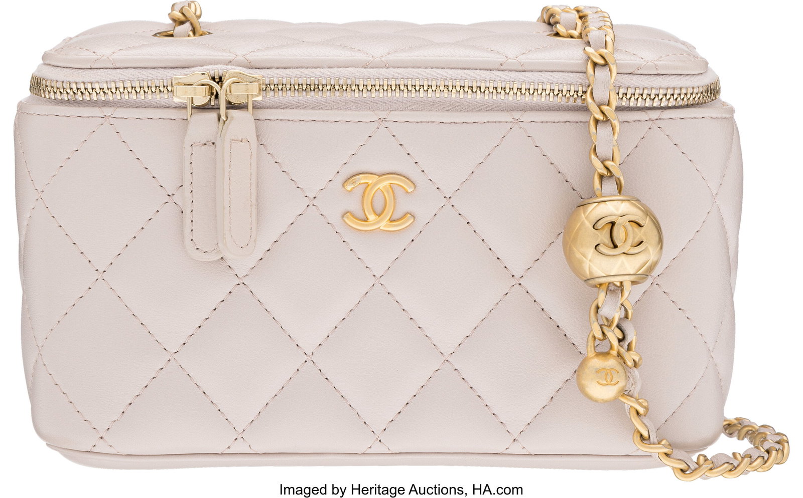 Chanel Light Mauve Quilted Lambskin Leather Smal: Chanel Light Mauve Quilted Lambskin Leather Small Vanity Case with Brushed Gold Hardware 2021 Condition: 1 7" Width x 4" Height x 3.5" Depth This bag is done in Light Mauve Lambskin Leath