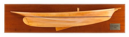 A HALF HULL SHIP MODEL OF VOLUNTEER 45-5/8 inche: A HALF HULL SHIP MODEL OF VOLUNTEER45-5/8 inches long (115.9 cm