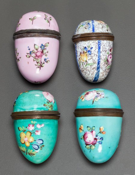 FOUR OVOID-FORM ENAMELED METAL NUTMEG GRINDERS 1: FOUR OVOID-FORM ENAMELED METAL NUTMEG GRINDERS19th century2 inches high (5.1 cm) Ea