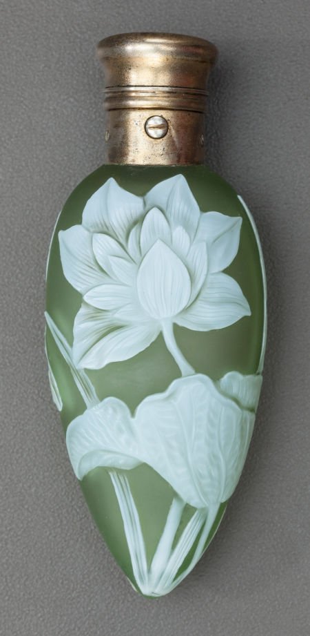 THOMAS WEBB GREEN OVERLAY GLASS FLORAL PERFUME V: THOMAS WEBB GREEN OVERLAY GLASS FLORAL PERFUME VIAL WITH GORHAM SILVER MOUNTSCirca 1890, M