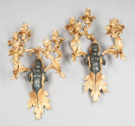 A PAIR OF LOUIS XV-STYLE GILT AND PATINATED BRON: A PAIR OF LOUIS XV-STYLE GILT AND PATINATED BRONZE FIVE-LIGHT SCONCES Second half 20t