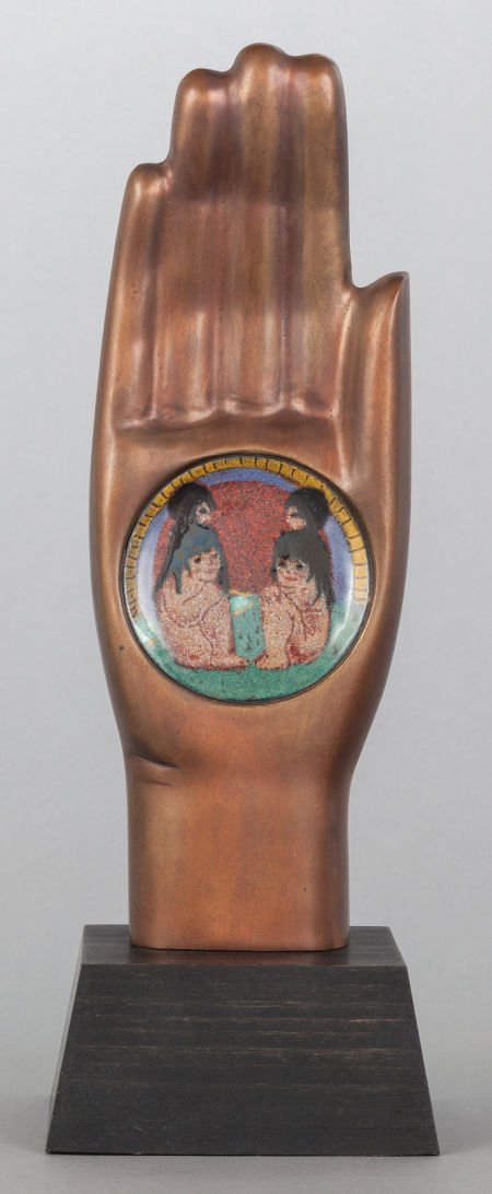 BENIAMINO BUFANO (Italian, 1898-1970) Hand of Pe: BENIAMINO BUFANO (Italian, 1898-1970) Hand of Peace Patinated bronze with ena
