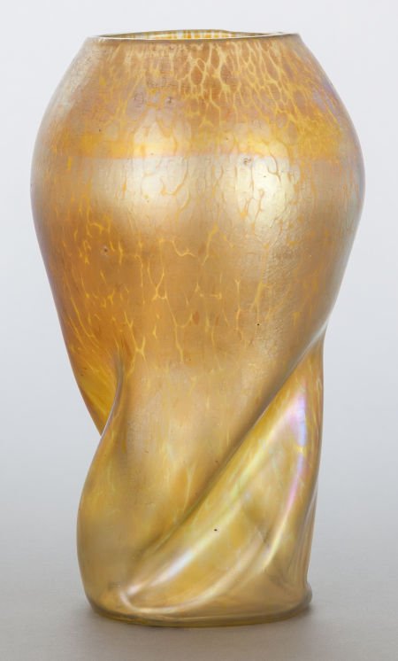 AN AUSTRIAN LEMON GROUND IRIDESCENT GLASS VASE E: AN AUSTRIAN LEMON GROUND IRIDESCENT GLASS VASE Early 20th century 9-1/8 inches high (23.