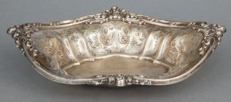A BLACK, STARR & FROST SILVER DISH Black, Starr : A BLACK, STARR & FROST SILVER DISH Black, Starr & Frost, Ltd., New York, New York, circa 19
