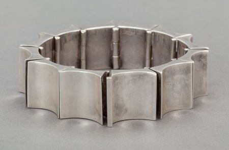AN ANTONIO PINEDA MEXICAN SILVER CUFF Antonio P: AN ANTONIO PINEDA MEXICAN SILVER CUFF Antonio Pineda, Taxco, Mexico, circa 1953 Ma