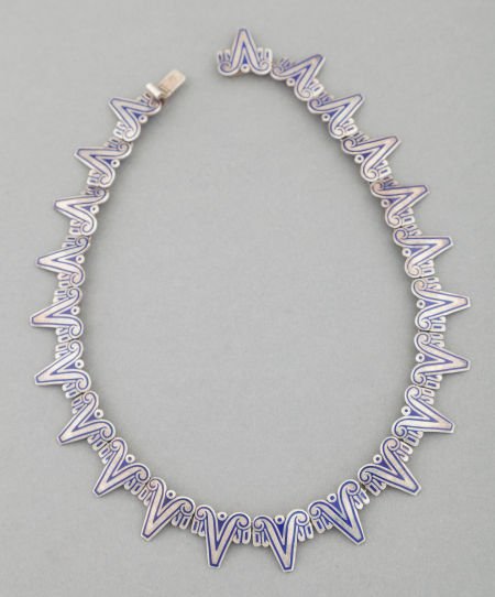 A LOS CASTILLO MEXICAN SILVER AND ENAMEL NECKLAC: A LOS CASTILLO MEXICAN SILVER AND ENAMEL NECKLACE Los Castillo, Taxco, Mexico, circa