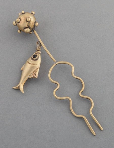 A HUBERT HARMON MEXICAN BRASS HAIR ORNAMENT Hub: A HUBERT HARMON MEXICAN BRASS HAIR ORNAMENT Hubert Harmon, Taxco, Mexico, circa 1950<