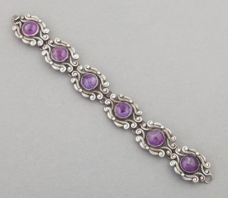 A LOS CASTILLO MEXICAN SILVER AND AMETHYST BRACE: A LOS CASTILLO MEXICAN SILVER AND AMETHYST BRACELET Los Castillo, Taxco, Mexico, circ