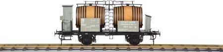 MARKLIN MODEL SWISS RAILWAYS WINE WAGON Length: : MARKLIN MODEL SWISS RAILWAYS WINE WAGON Length: 10.5 inches (27 cm) Modern Marklin 1.32
