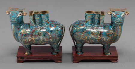 A PAIR OF CHINESE CLOISONNÉ ENAMEL JOSS STICK HO: A PAIR OF CHINESE CLOISONNÉ ENAMEL JOSS STICK HOLDERS ON WOOD STANDS8 inches long (20.3 cm