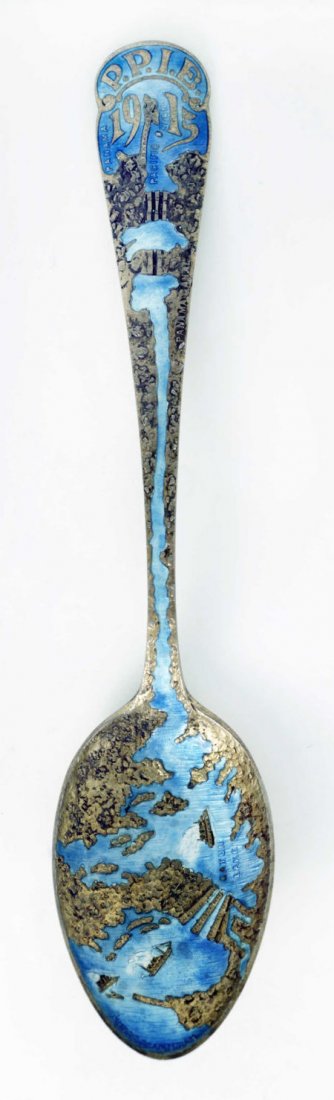 AN AMERICAN SILVER, GILT AND ENAMEL PANAMA PACIF: AN AMERICAN SILVER, GILT AND ENAMEL PANAMA PACIFIC EXPOSITION SOUVENIR SPOON, Watson Comp