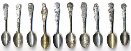 A GROUP OF TWENTY SILVER AND GILT WORLD'S FAIR S: A GROUP OF TWENTY SILVER AND GILT WORLD'S FAIR SOUVENIR SPOONS, Various makers, circa 190