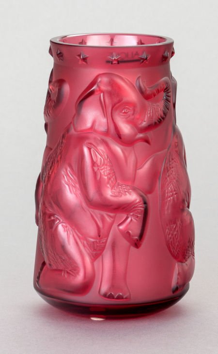 A LALIQUE RED GLASS ELEPHANT VASE IN ORIGINAL BO: A LALIQUE RED GLASS ELEPHANT VASE IN ORIGINAL BOX, post 1945 Marks: Lalique, France