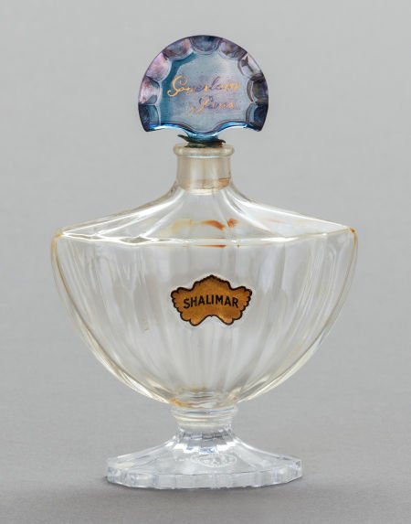 A SHALIMAR PERFUME BOTTLE IN ORIGINAL FITTED CAS: A SHALIMAR PERFUME BOTTLE IN ORIGINAL FITTED CASE, Baccarat, Baccarat, France, first half 20th