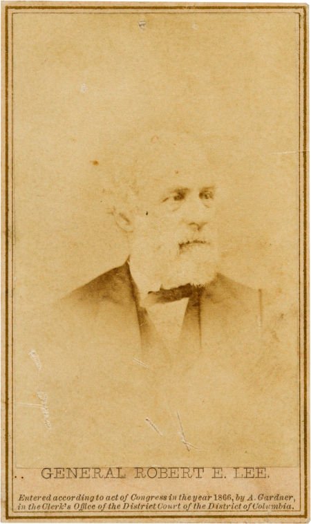 Robert E. Lee Carte de Visite.: Robert E. Lee Carte de Visite. 2.5" x 4". The gener
