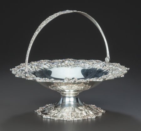 AN AMERICAN SILVER HANDLED BASKET, Samuel Kirk &: AN AMERICAN SILVER HANDLED BASKET, Samuel Kirk & Son, Baltimore, Maryland, circa 1910