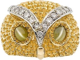 CAT'S-EYE CHRYSOBERYL, DIAMOND, GOLD RING : CAT'S-EYE CHRYSOBERYL, DIAMOND, GOLD RING The ring features oval-shaped cat's-eye chrysobe