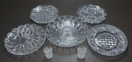 FIVE ROUND CUT-GLASS PLATTERS, ONE ROUND CUT-GLA: FIVE ROUND CUT-GLASS PLATTERS, ONE ROUND CUT-GLASS BOWL AND TWO CUT-GLASS SHOT GLASSES, 20th c