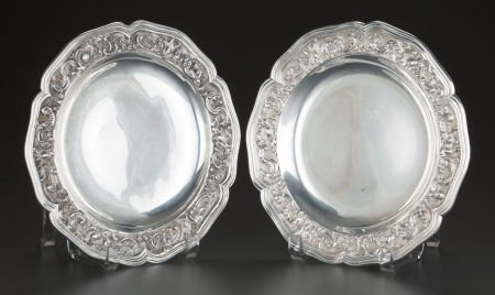 A PAIR OF GIUSEPPE VERNONI PIEDMONTESE ITALIAN S: A PAIR OF GIUSEPPE VERNONI PIEDMONTESE ITALIAN SILVER PLATES, Turin, Italy, circa 1814-18