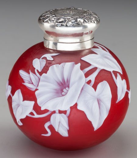 THOMAS WEBB GLASS FLORAL PERFUME BOTTLE WITH AME: THOMAS WEBB GLASS FLORAL PERFUME BOTTLE WITH AMERICAN SILVER MOUNTS, circa 1885Marks