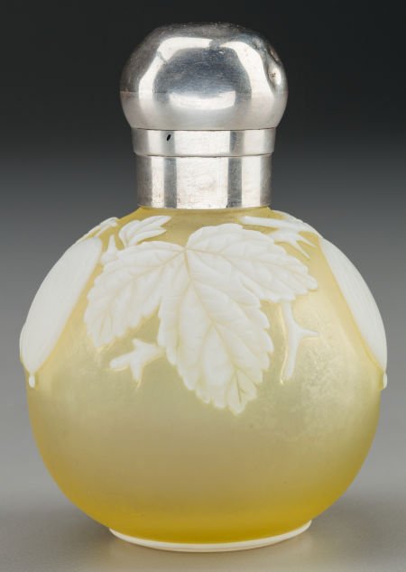 THOMAS WEBB CAMEO GLASS PERFUME BOTTLE WITH SAMP (1 of 2)