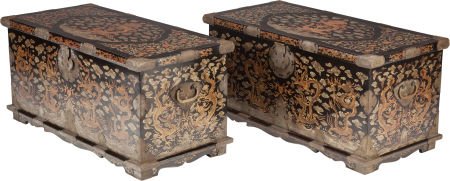 A PAIR OF CHINESE POLYCHROME LACQUERED WOOD TRUN (1 of 2)