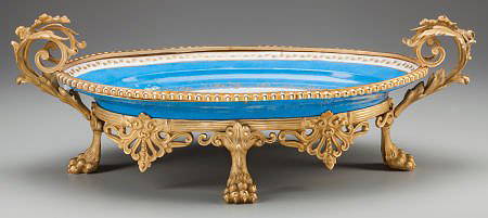 A SEVRES-STYLE PORCELAIN CENTER BOWL WITH GILT B (1 of 2)