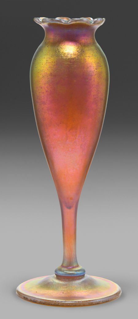 A KEW BLAS IRIDESCENT GLASS VASE, circa 1900 Eng (1 of 2)