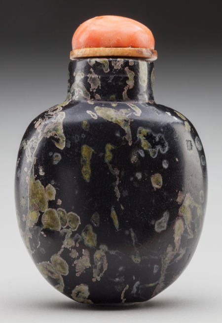 A CHINESE MOSS PUDDINGSTONE SNUFF BOTTLE 2-1/8 i (1 of 2)