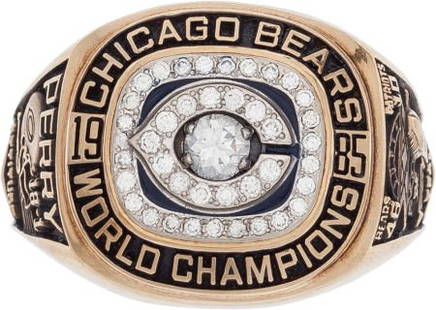 1985 Chicago Bears Super Bowl XX Championship Ri: 1985 Chicago Bears Super Bowl XX Championship Ring Presented to William "Refrigerator" Perry.&nbsp;Eve