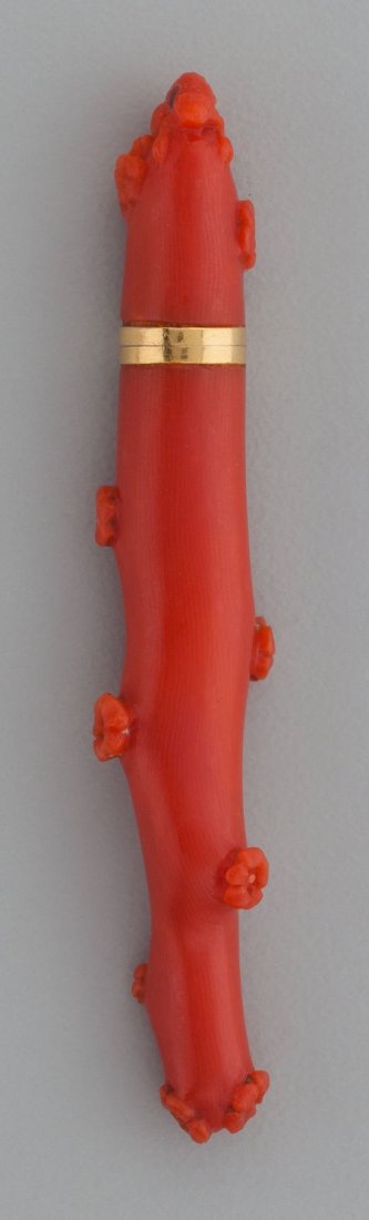 An English 10K Gold and Coral Needle Case, late (1 of 2)