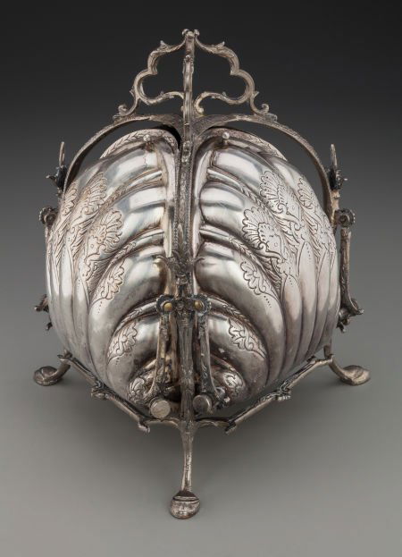 A Goldsmiths & Silversmith Co. Silver-Plated Bis (1 of 5)