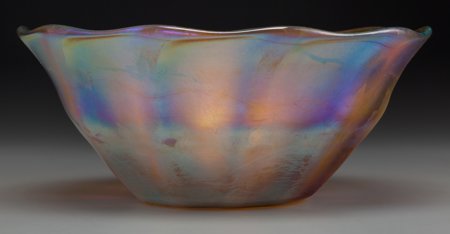 A Tiffany Studios Intaglio Gold Favrile Glass Bo: A Tiffany Studios Intaglio Gold Favrile Glass Bowl, Corona, New York, circa 1910 Marks